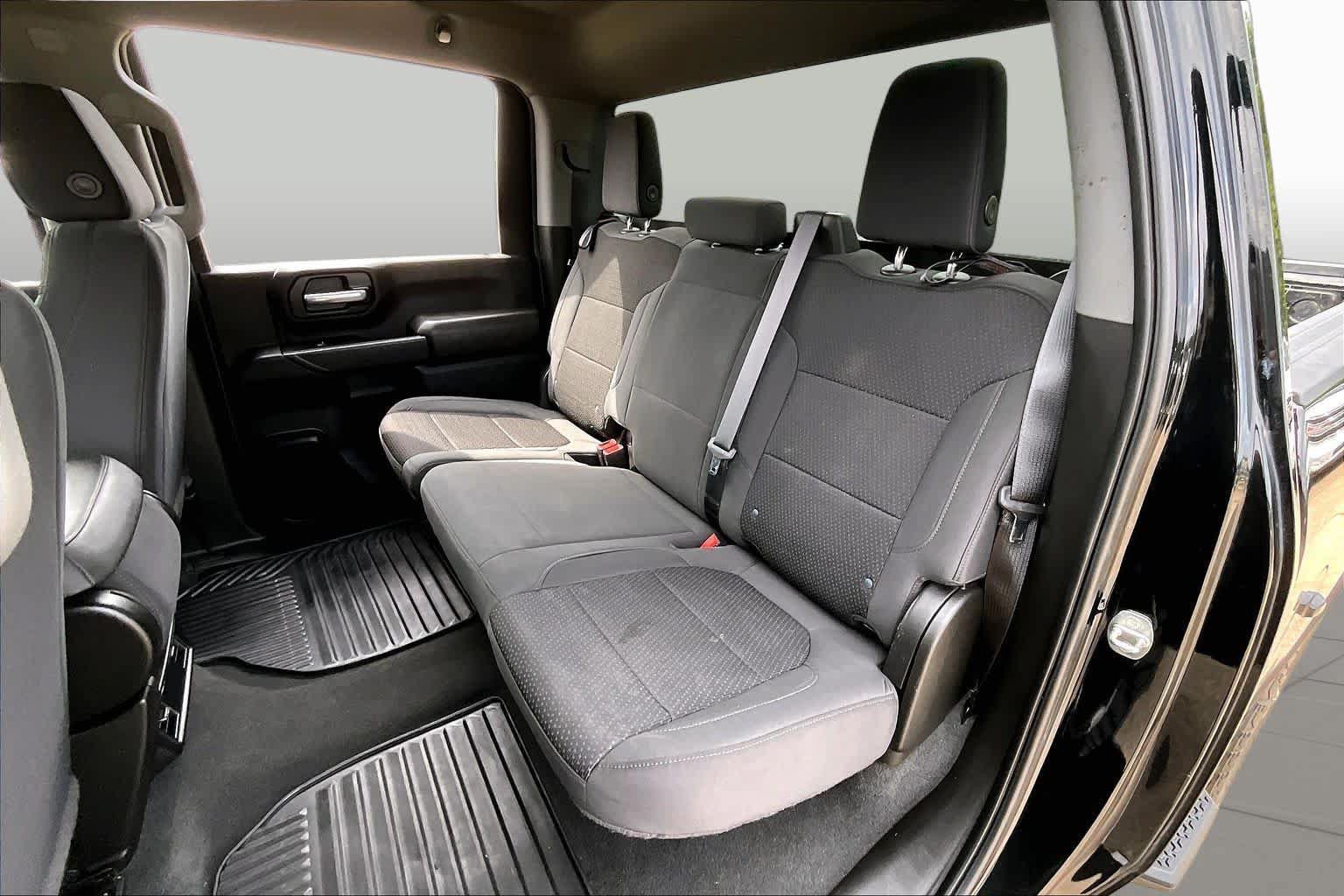 Used 2022 Chevrolet Silverado 2500 Custom w/ Custom Value Package AWD/4WD image 21