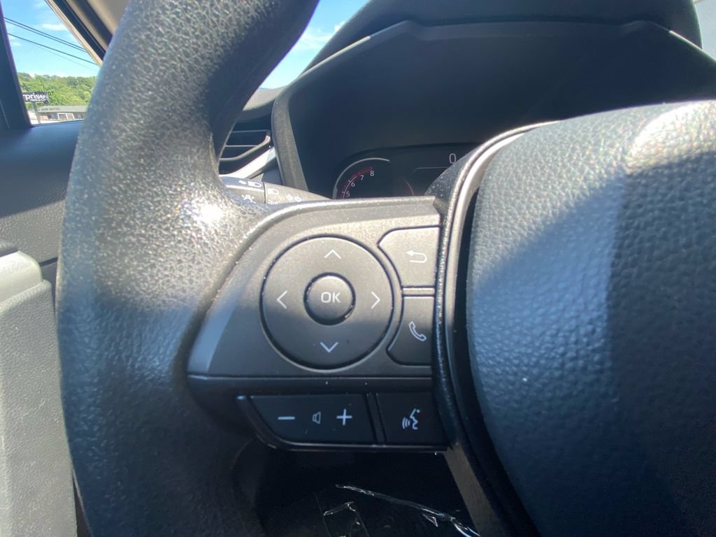 Used 2023 Toyota RAV4 LE AWD/4WD image 18