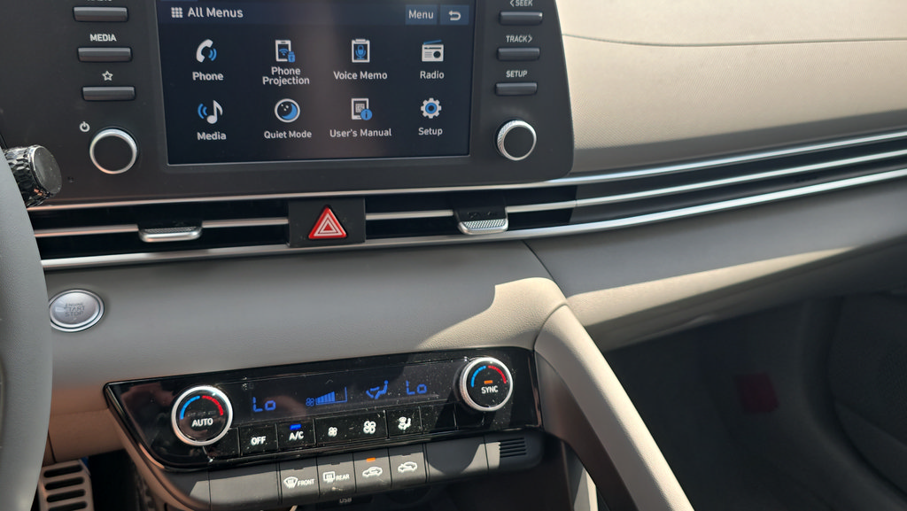 New 2026 Hyundai Elantra Sport FWD image 21