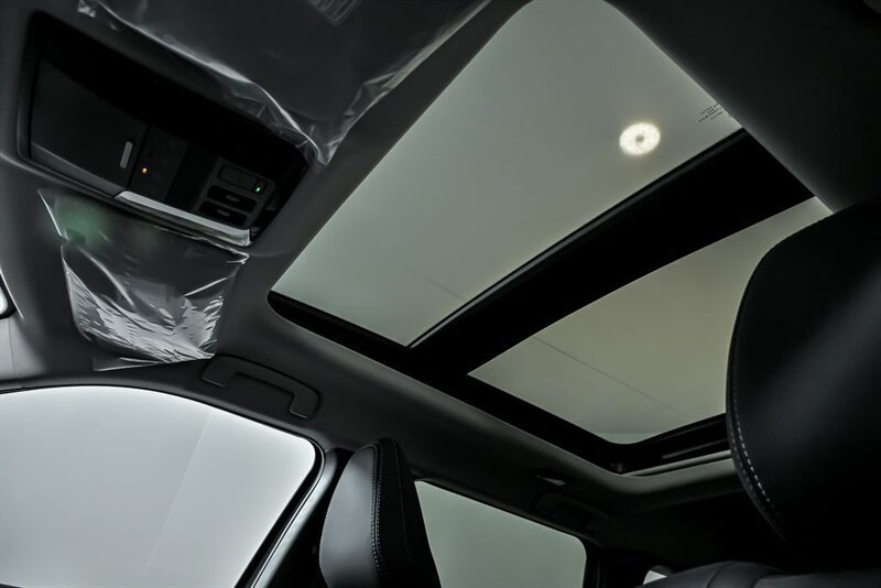 New 2025 Mitsubishi Outlander AWD image 15