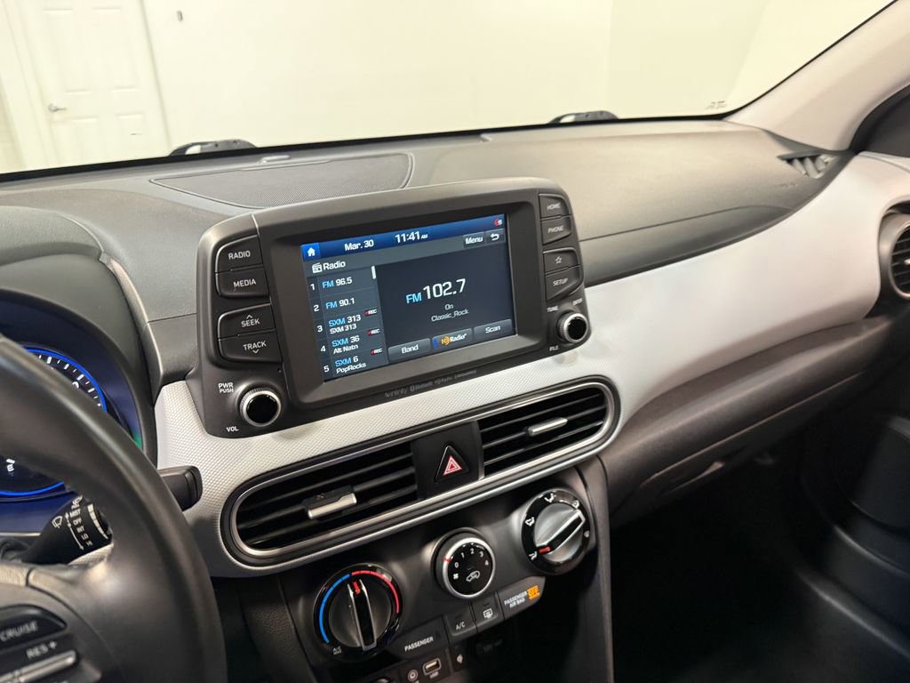 Used 2021 Hyundai Kona SEL Plus AWD/4WD image 77