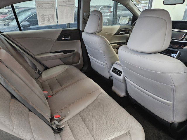 Used 2017 Honda Accord EX-L image 12
