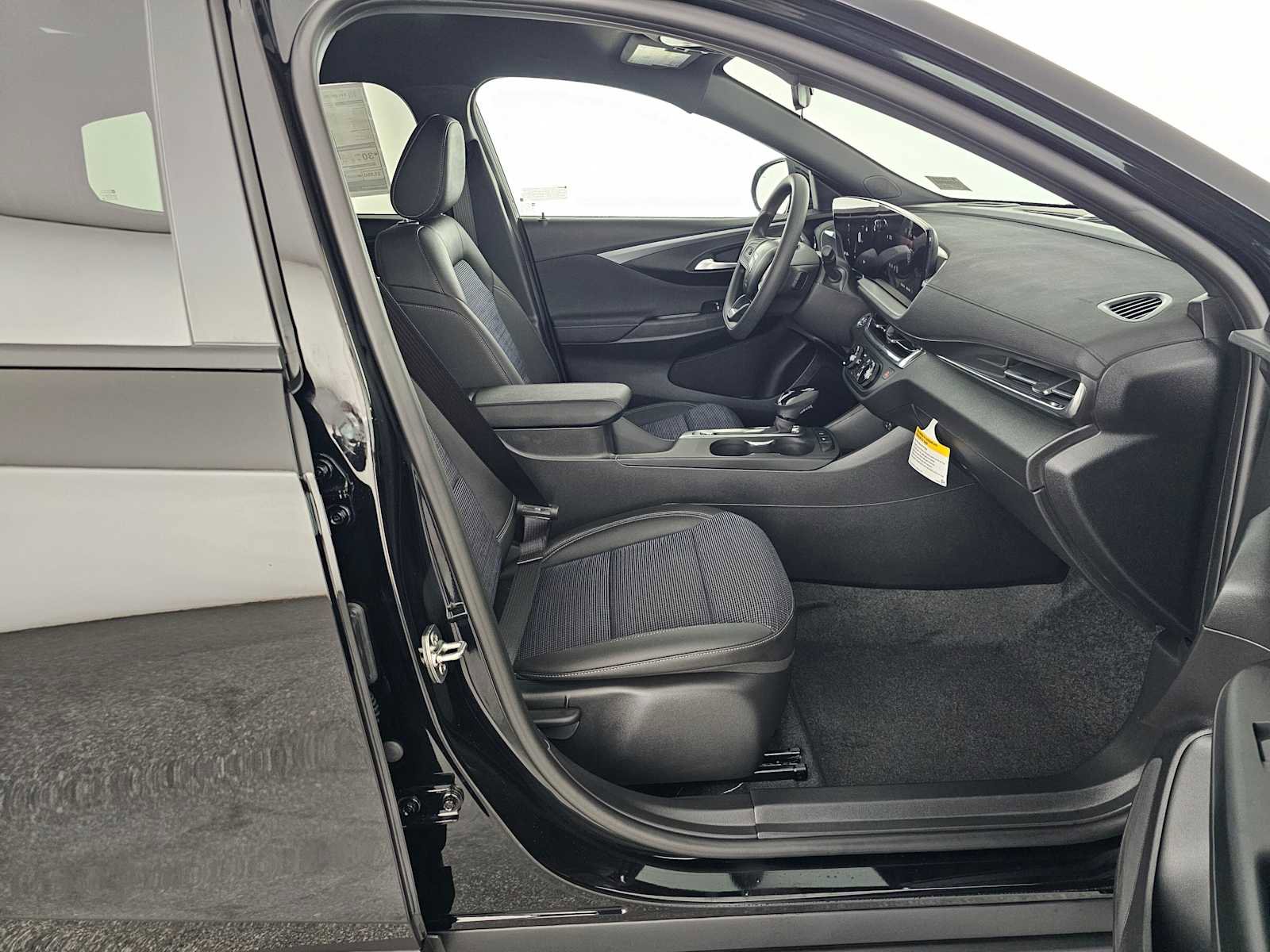 New 2026 Buick Envista Preferred w/ Advanced Safety Package FWD image 10