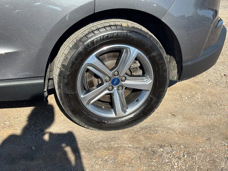 Used 2022 Ford Edge SEL w/ Convenience Package image 11