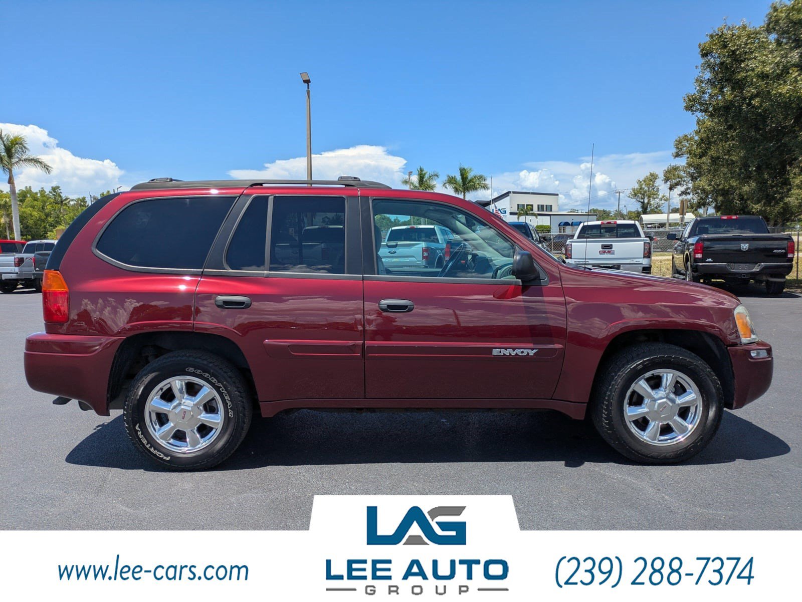 Used 2005 GMC Envoy SLE RWD image 2