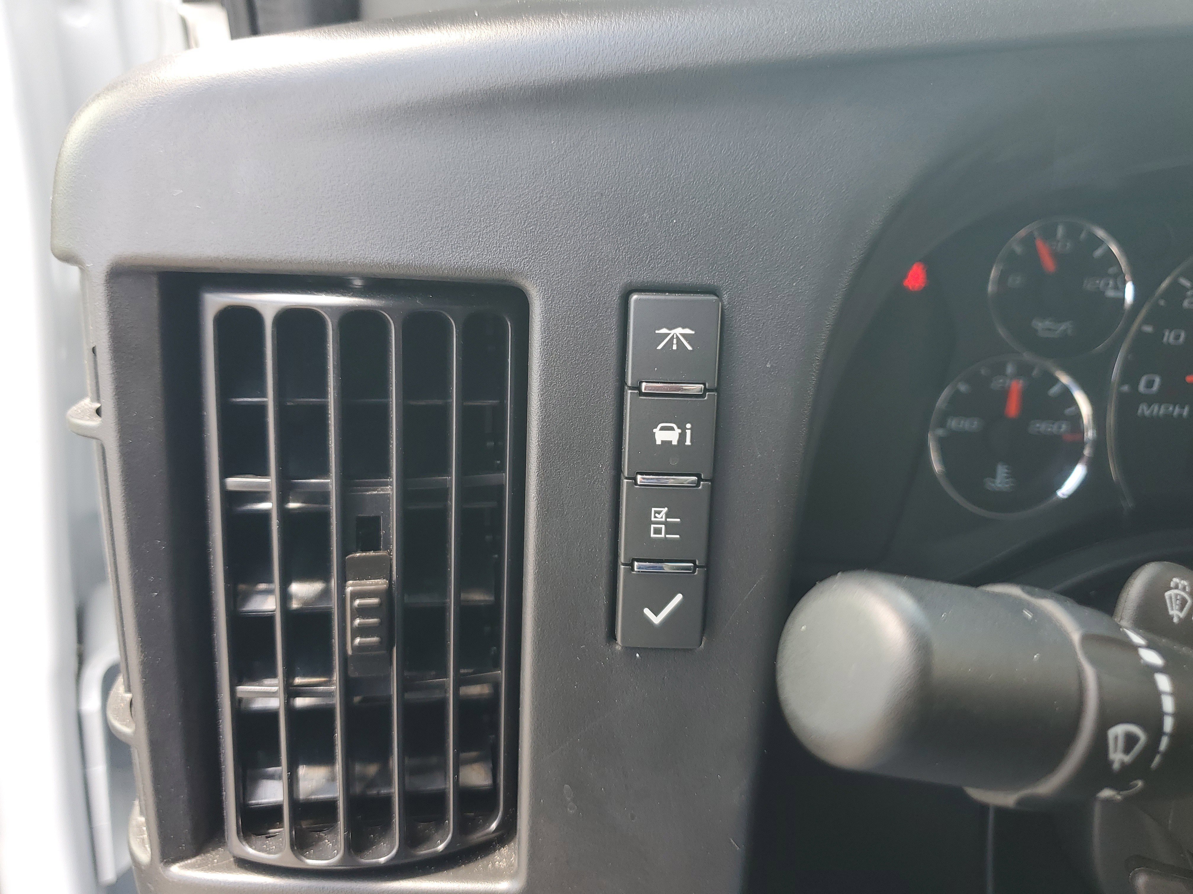 Used 2025 Chevrolet Express 3500 LT w/ LT Preferred Equipment Group RWD image 25