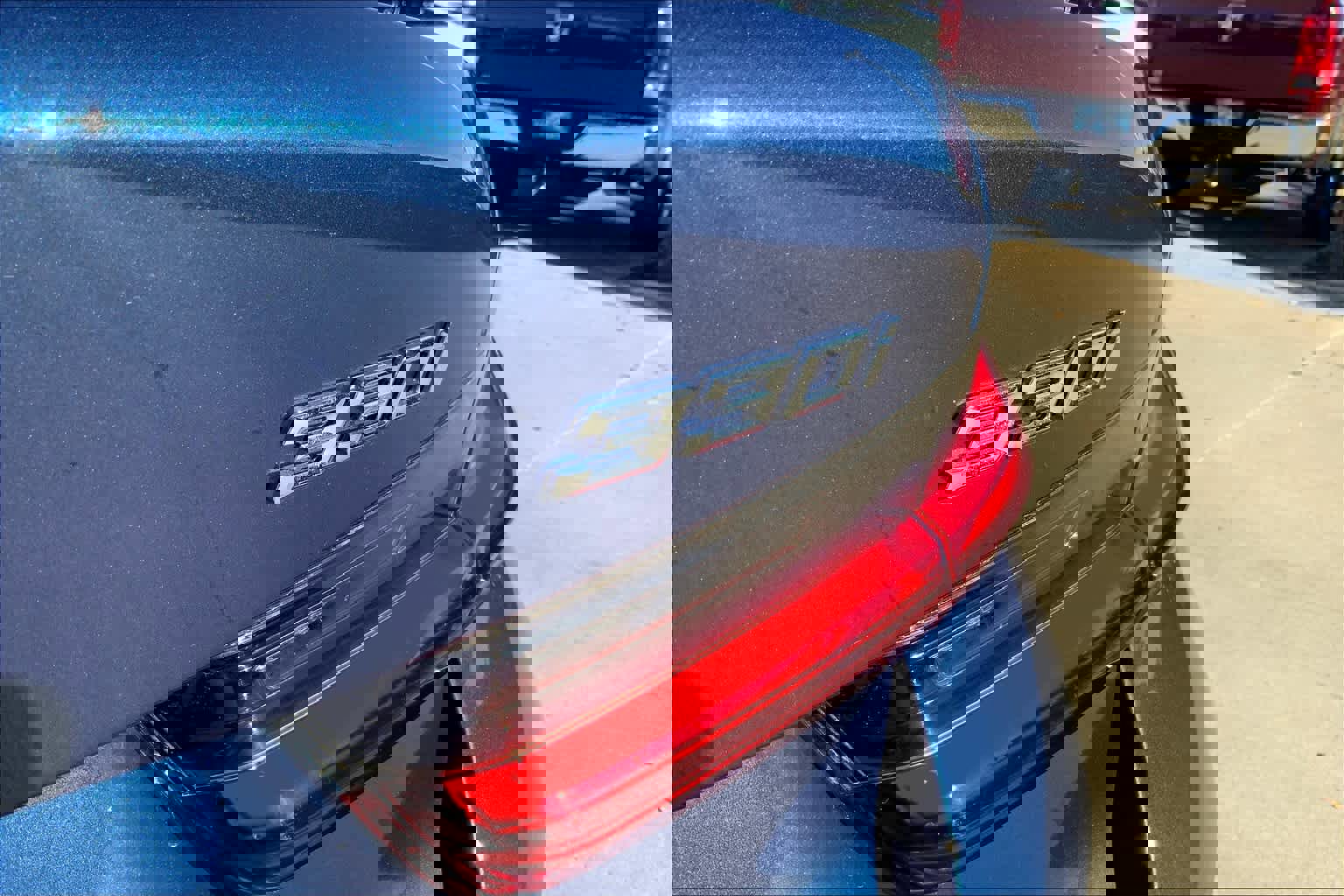 New 2024 BMW 330i Sedan w/ Convenience Package image 15