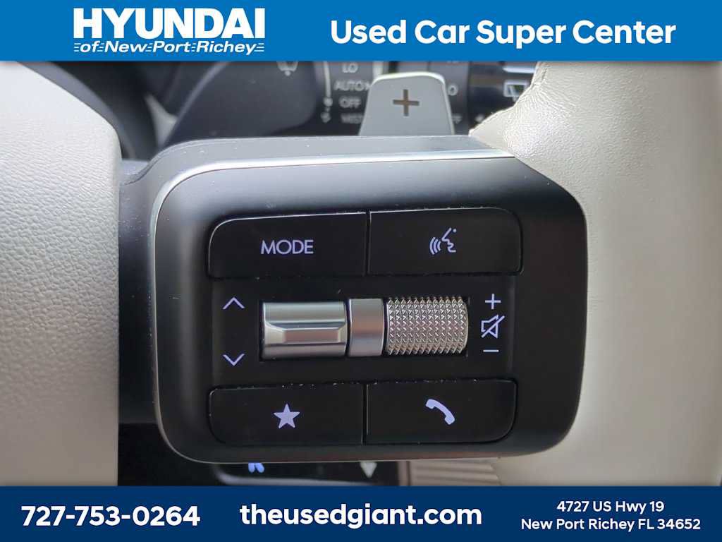 Certified 2025 Hyundai Santa Fe Limited FWD image 32