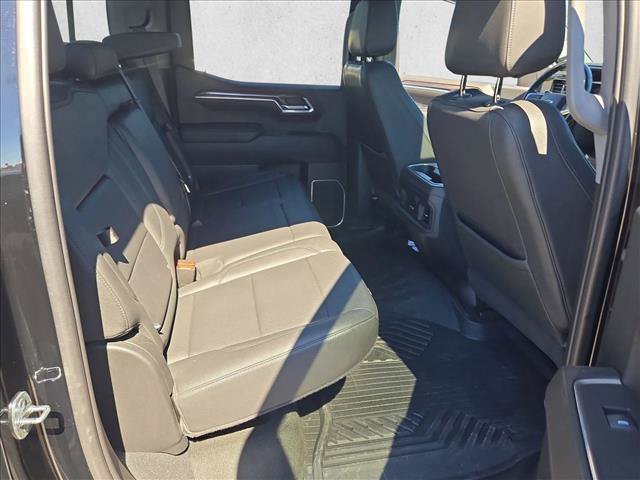Used 2023 Chevrolet Silverado 1500 LT Trail Boss w/ LT Trail Boss Premium Package AWD/4WD image 17