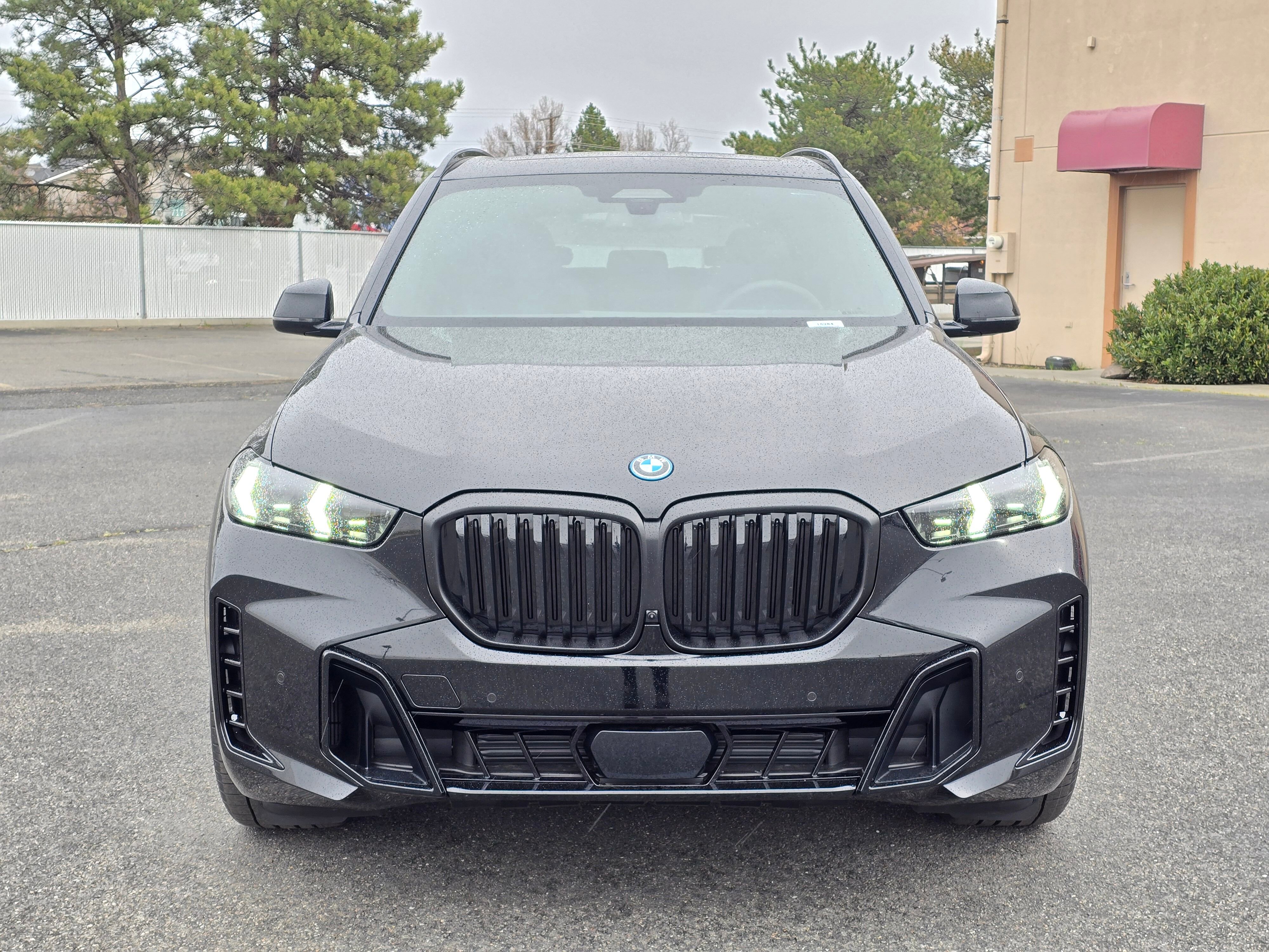 New 2026 BMW X5 xDrive50e w/ Executive Package image 38