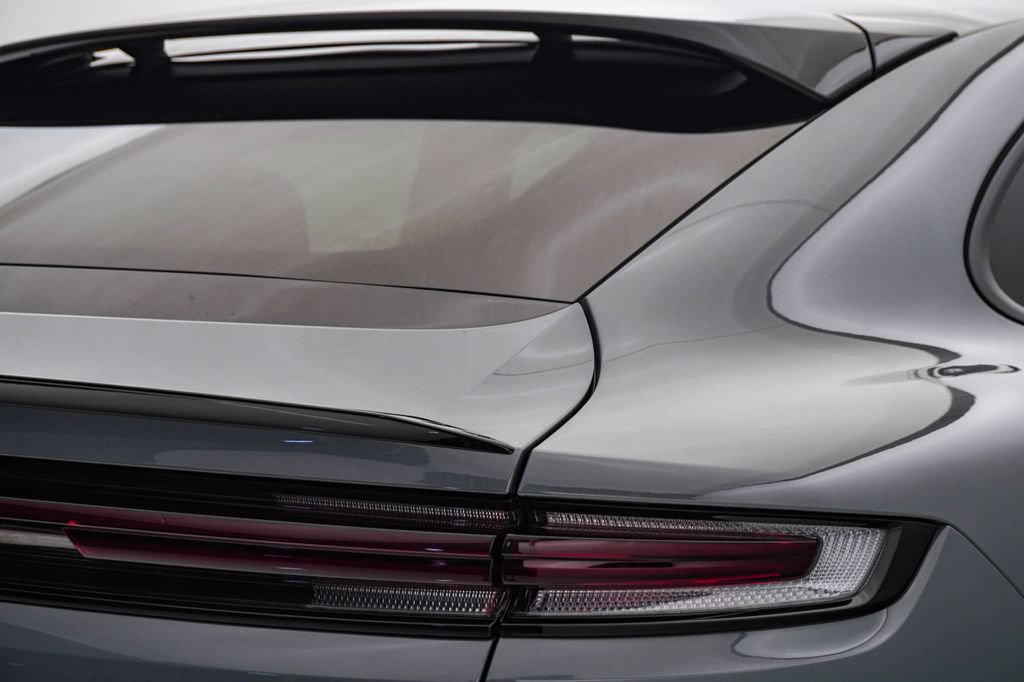 Certified 2025 Porsche Cayenne Coupe AWD/4WD image 12