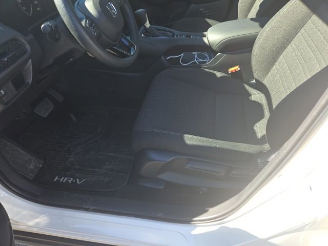 Used 2025 Honda HR-V LX image 10