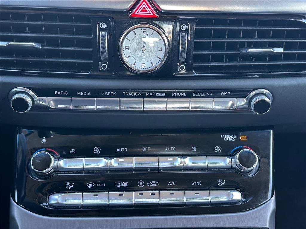 Used 2017 Genesis G90 3.3T Premium image 26