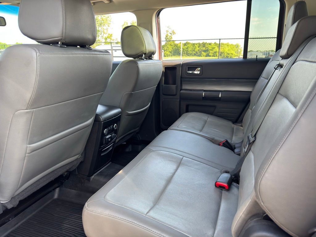 Used 2018 Ford Flex SEL w/ Equipment Group 202A AWD/4WD image 40