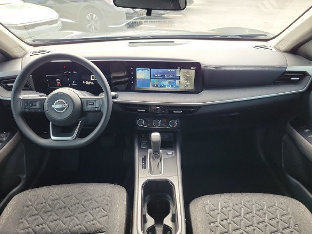 Certified 2025 Nissan Kicks SV FWD image 14