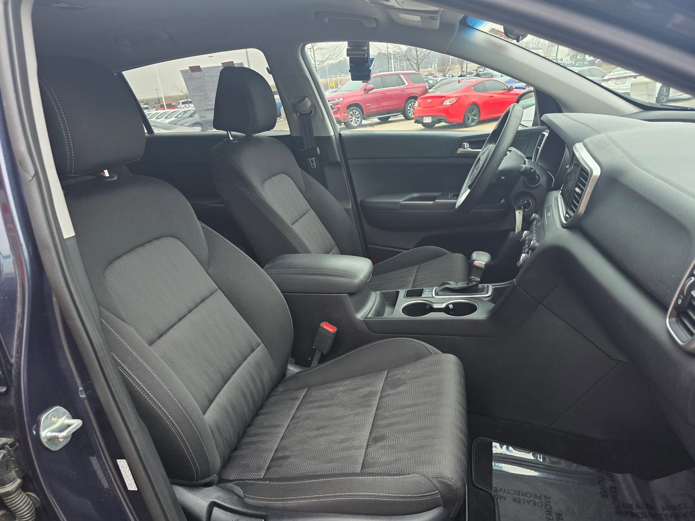 Used 2022 Kia Sportage LX image 8