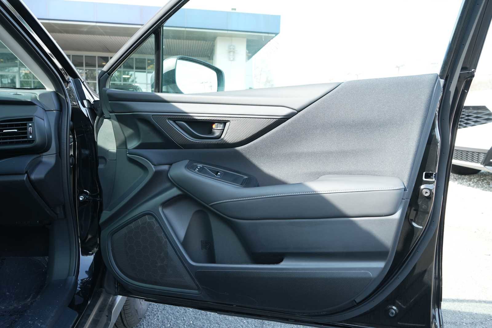 Used 2025 Subaru Outback image 26