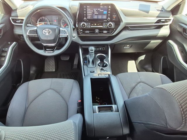 Used 2021 Toyota Highlander L FWD image 18