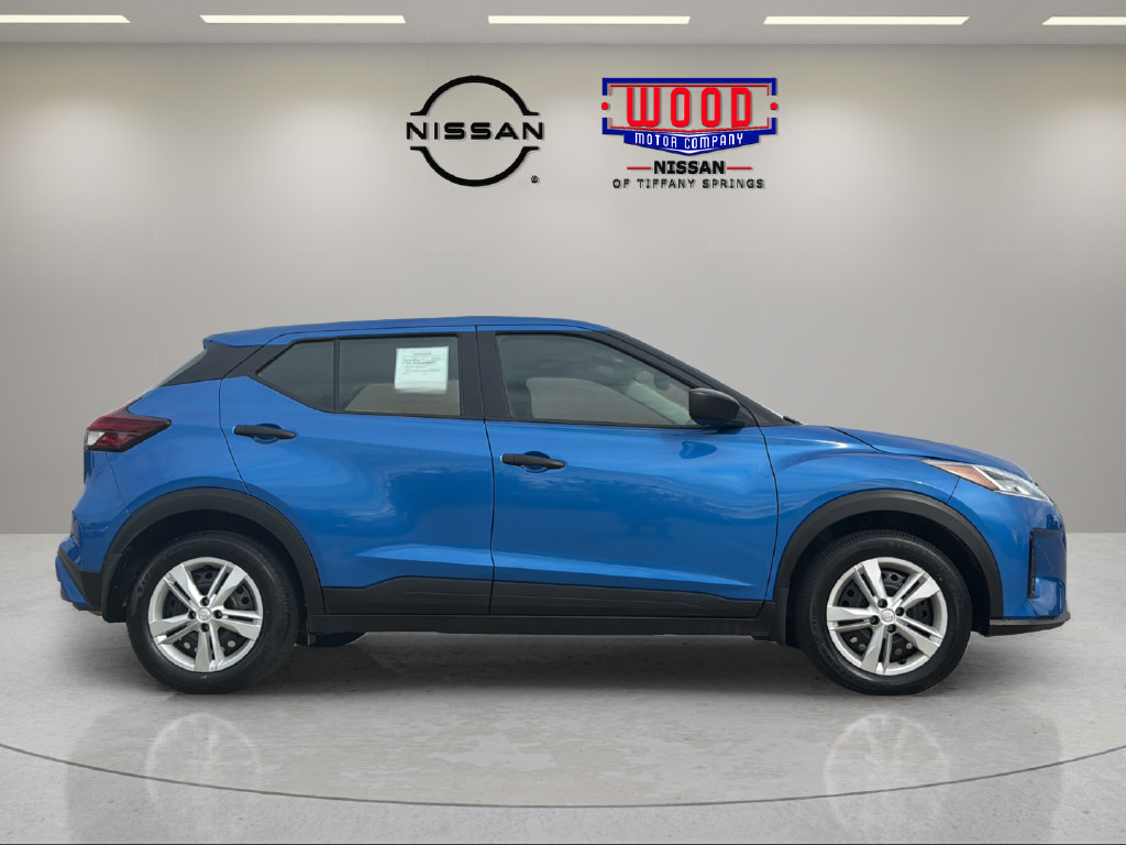 Certified 2025 Nissan Kicks Play S FWD image 2