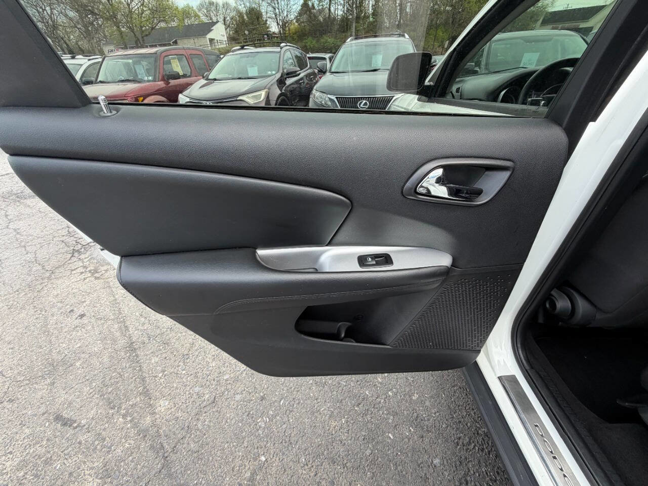 Used 2016 Dodge Journey SE w/ Flexible Seating Group image 30