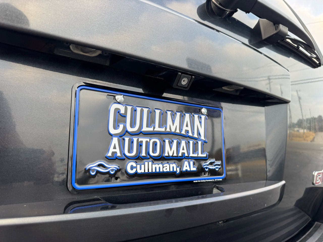 Used 2011 GMC Yukon XL Denali image 8