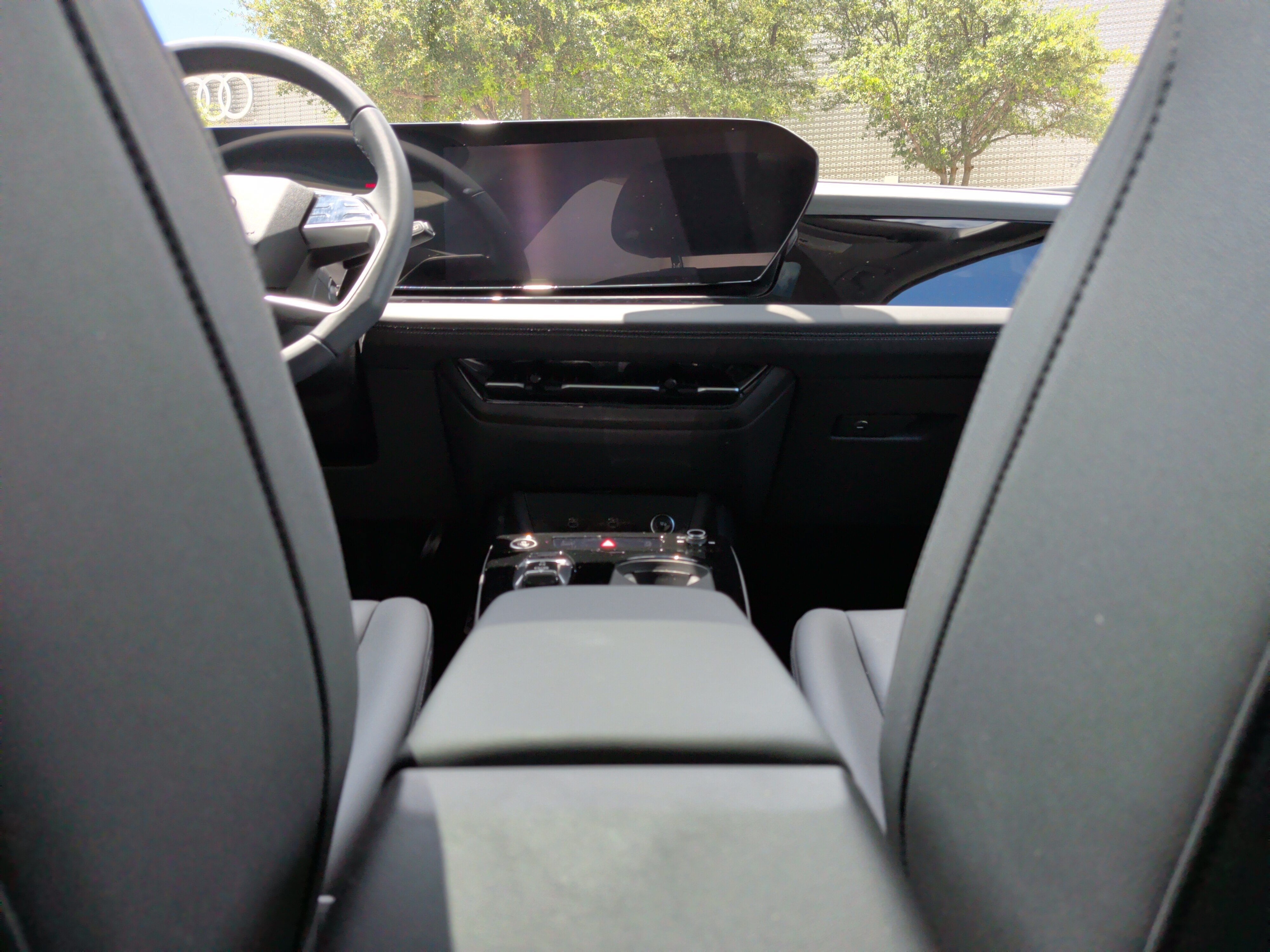 Used 2025 Audi Q6 e-tron Premium w/ Convenience Package RWD image 31