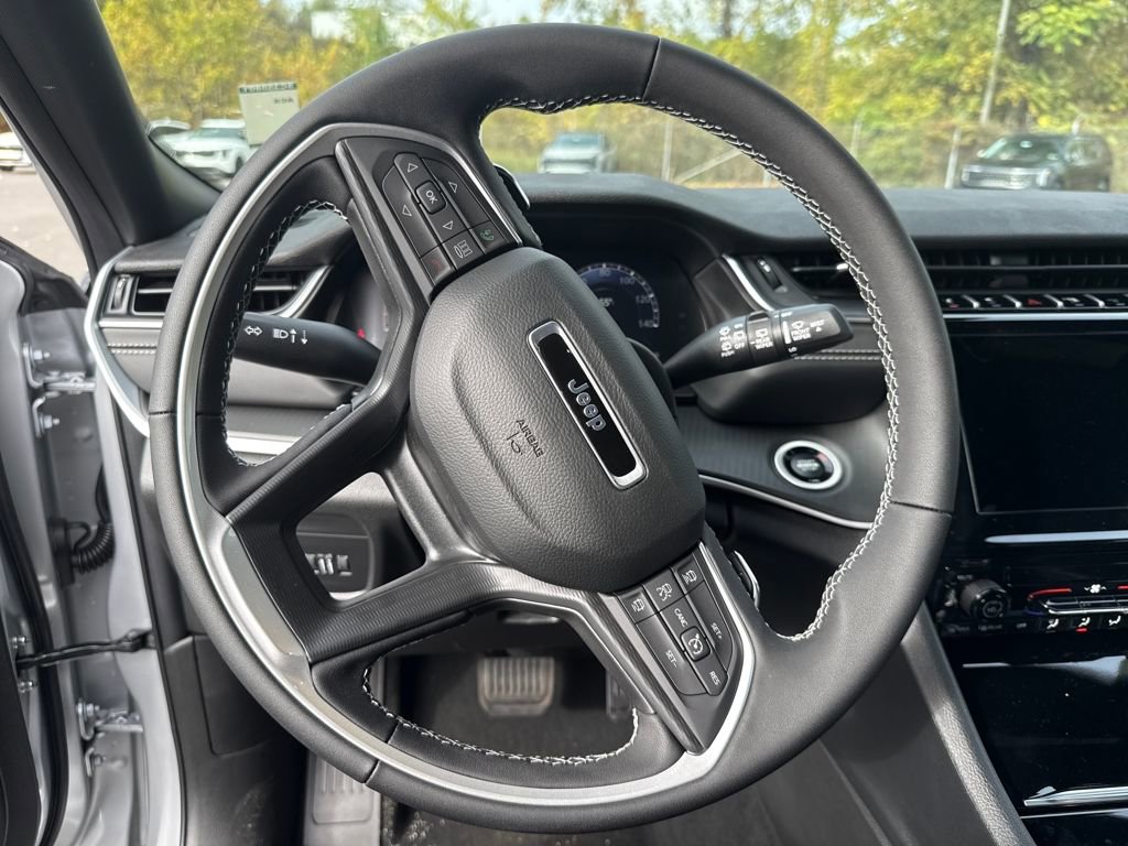 New 2025 Jeep Grand Cherokee Laredo X w/ Trailer Tow Package image 16