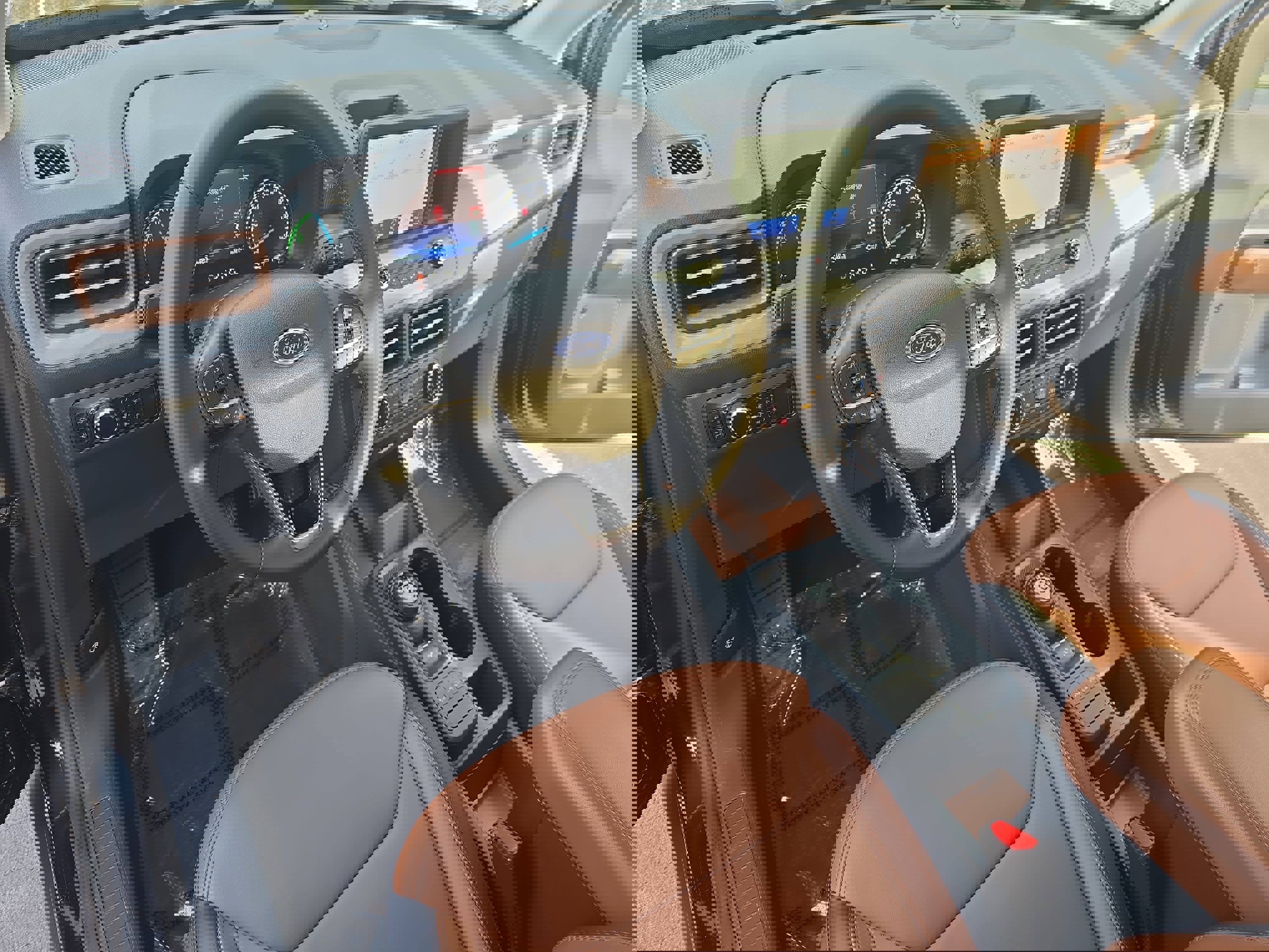 Used 2023 Ford Maverick Lariat w/ Lariat Luxury Package image 18