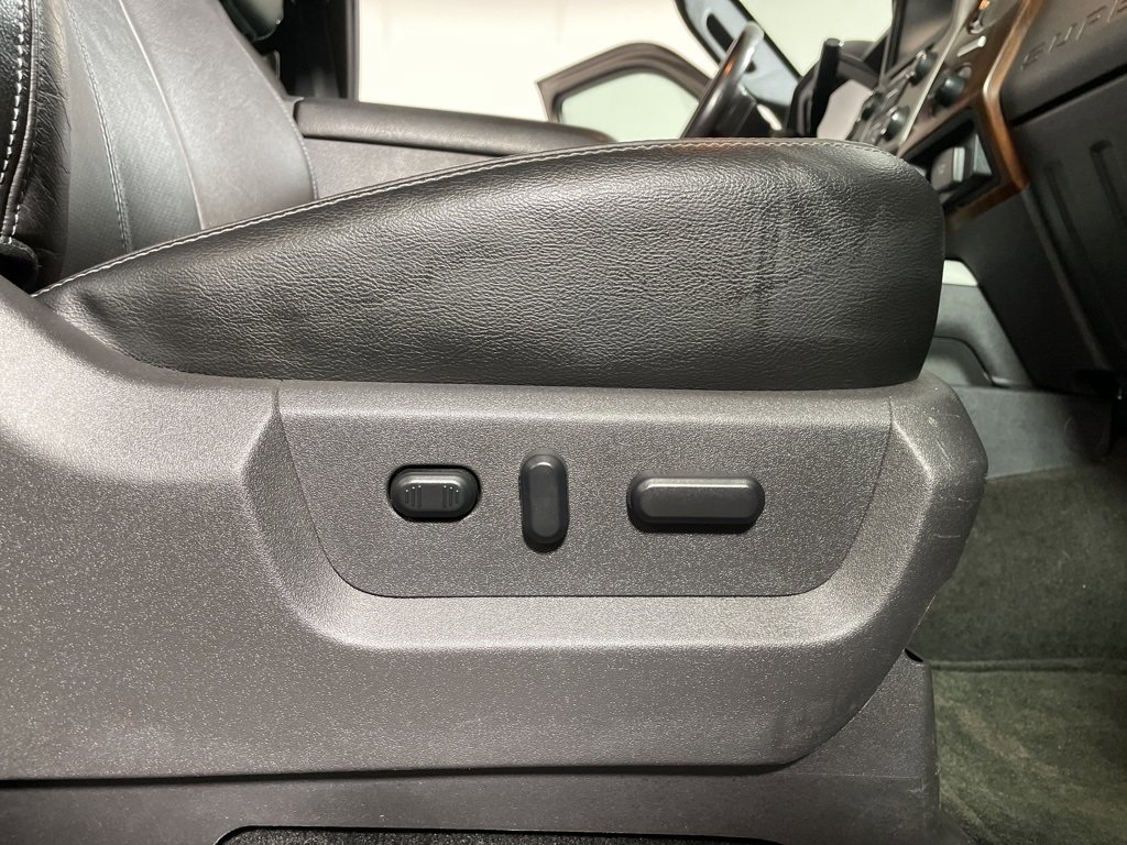 Used 2016 Ford F350 Lariat w/ Lariat Ultimate Package image 25