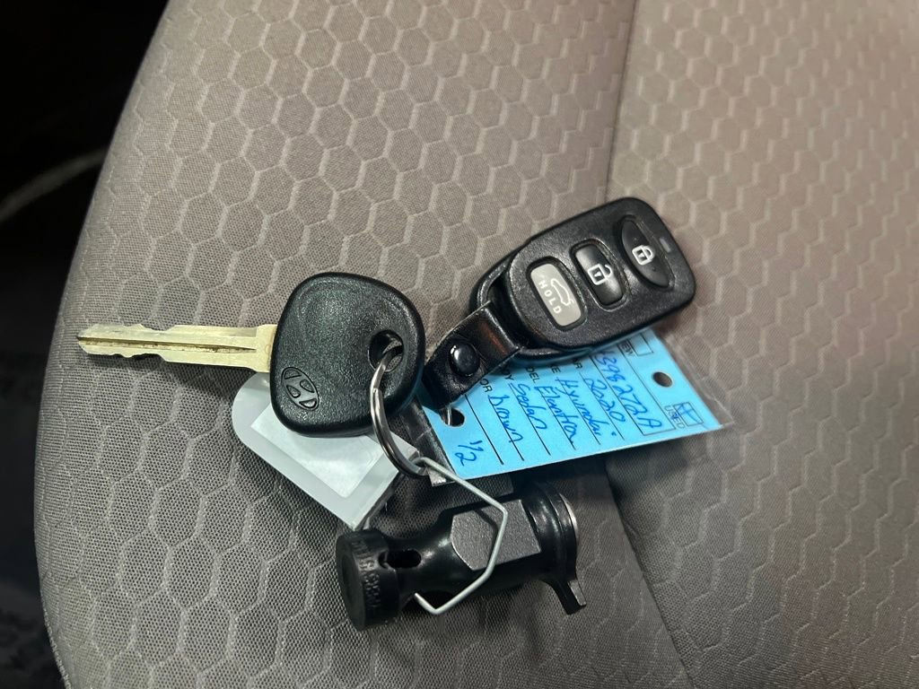 Used 2020 Hyundai Elantra SEL image 33