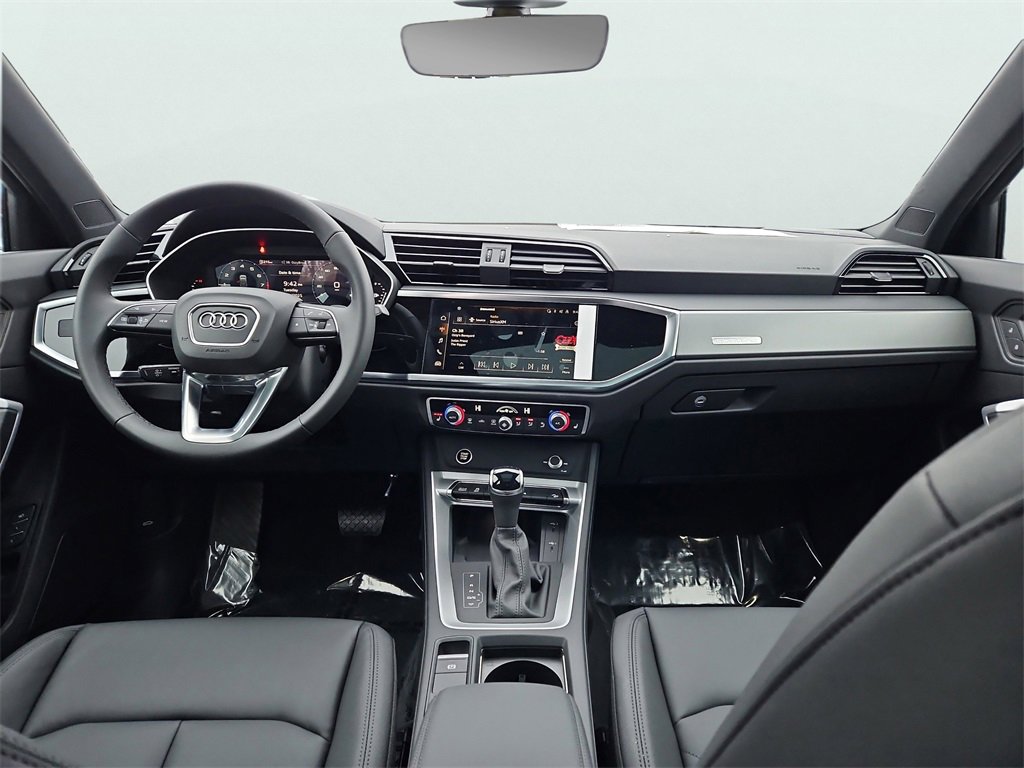 New 2025 Audi Q3 2.0T Premium image 5
