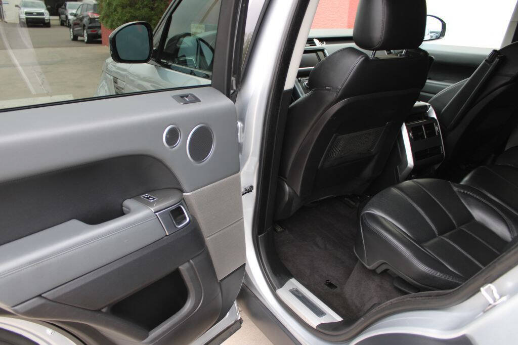 Used 2014 Land Rover Range Rover Sport SE AWD/4WD image 14