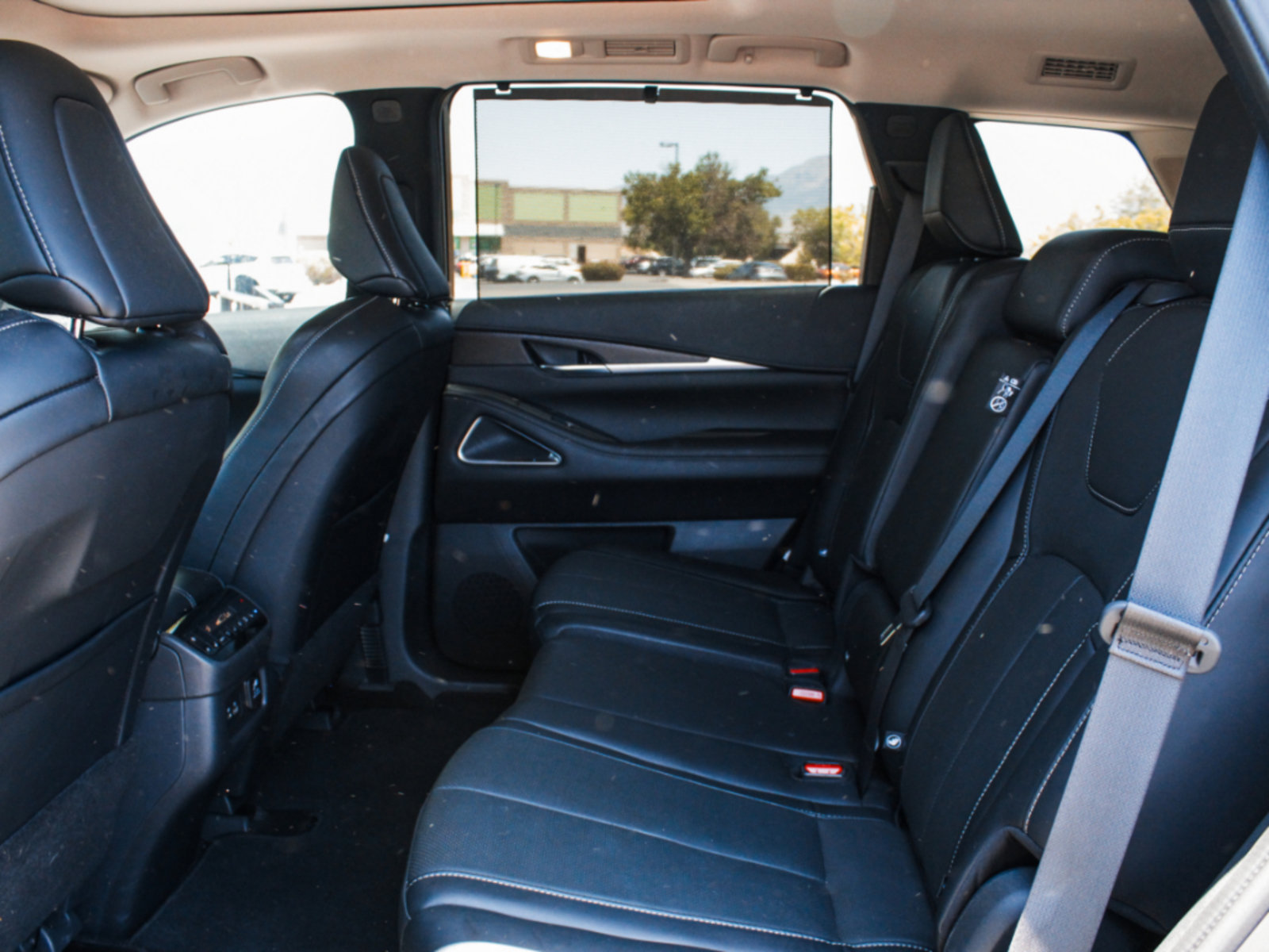 Used 2023 INFINITI QX60 Sensory w/ Vision Package AWD/4WD image 33