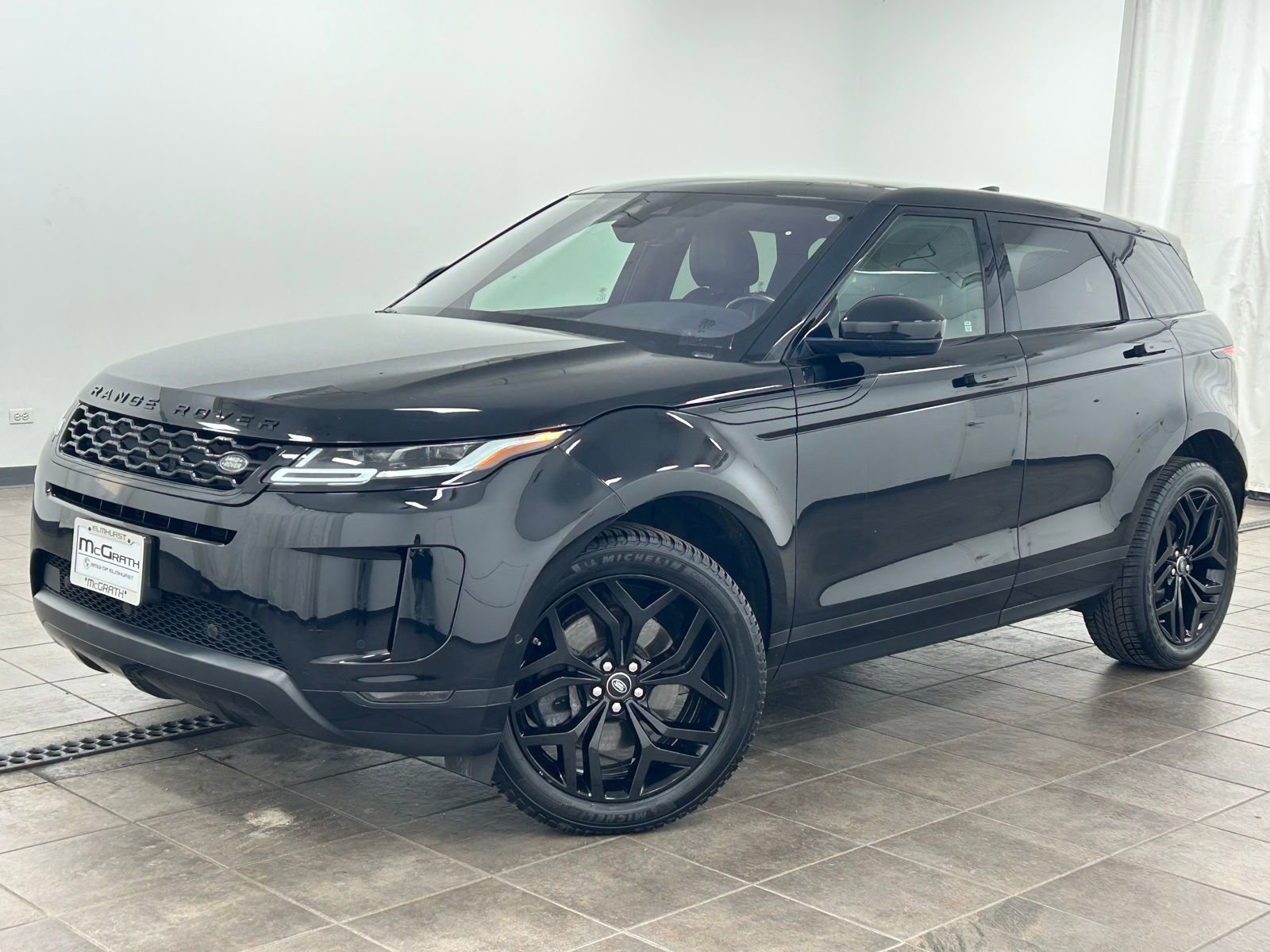 Used 2020 Land Rover Range Rover Evoque SE image 1