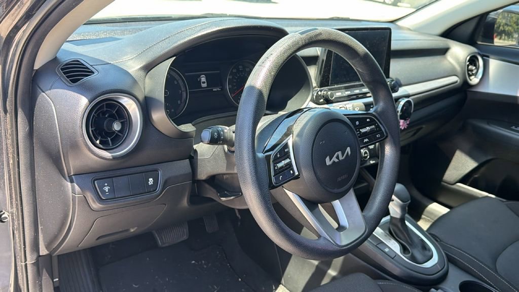Used 2023 Kia Forte LXS FWD image 13