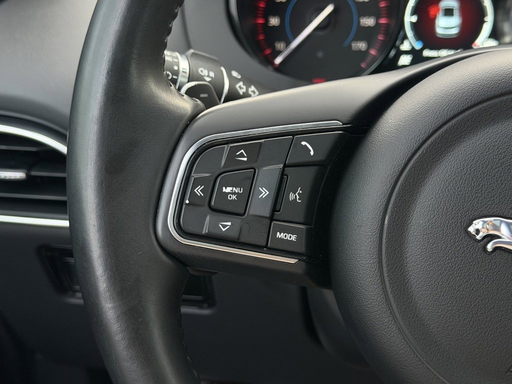 Used 2020 Jaguar F-PACE Premium image 17