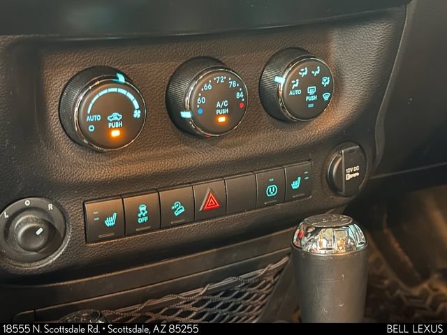 Used 2018 Jeep Wrangler Unlimited Rubicon w/ Cold Weather Group AWD/4WD image 24