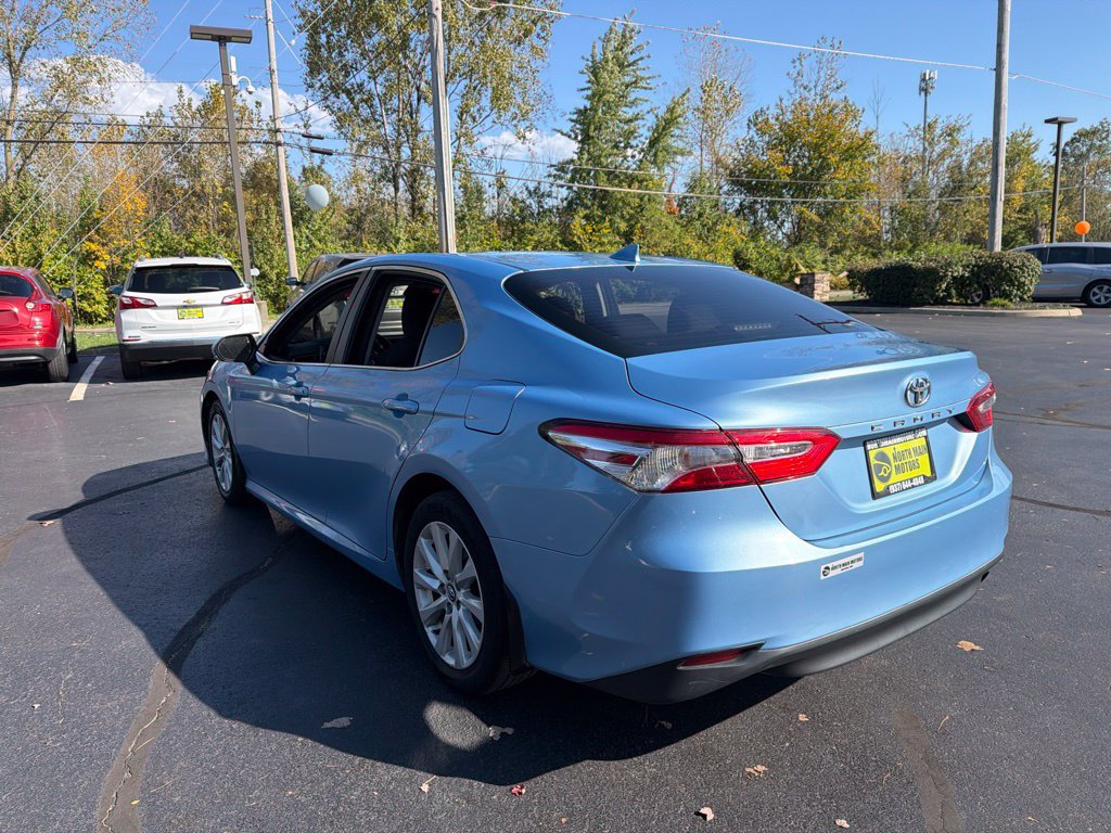 Used 2020 Toyota Camry LE FWD image 5