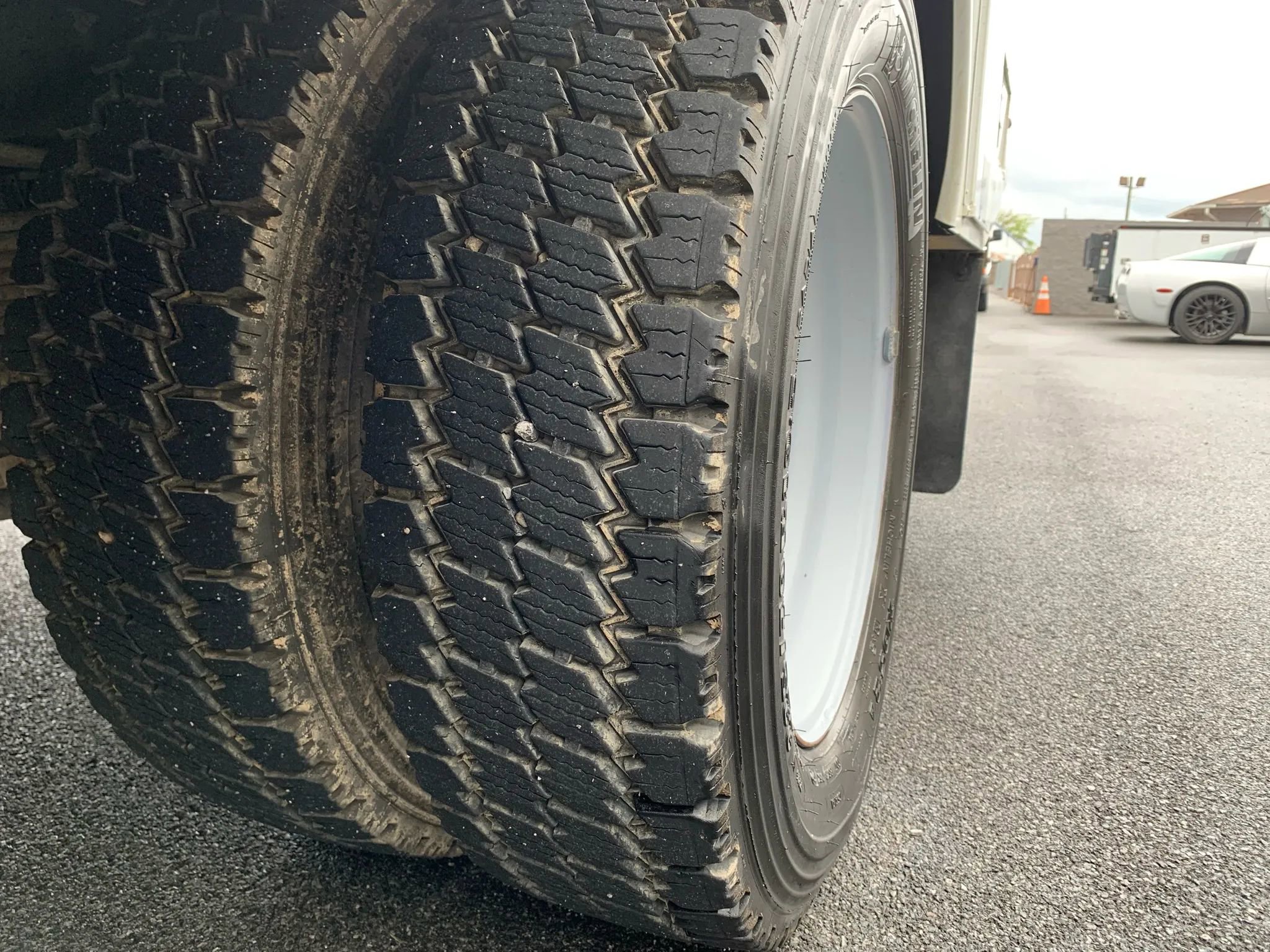 Used 2017 Ford F550 XL 169  W.B. 2D image 56