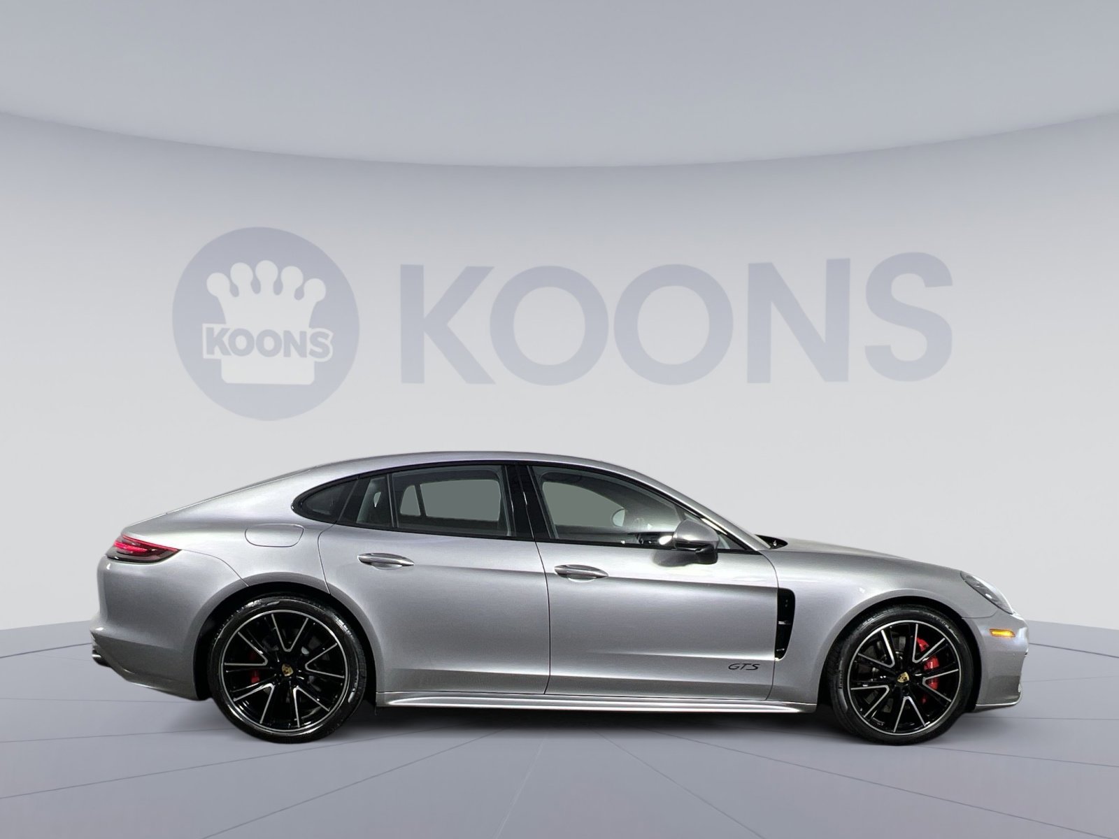 Used 2020 Porsche Panamera GTS image 10