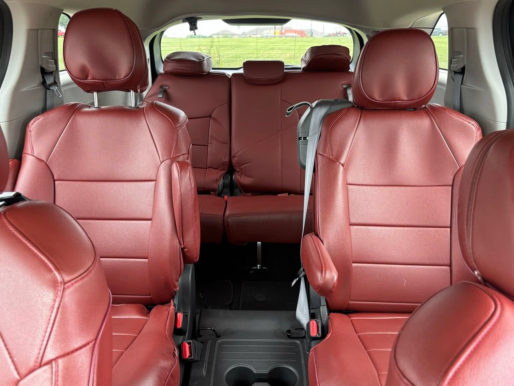 Used 2024 Toyota Sienna LE w/ LE Plus Package FWD image 10