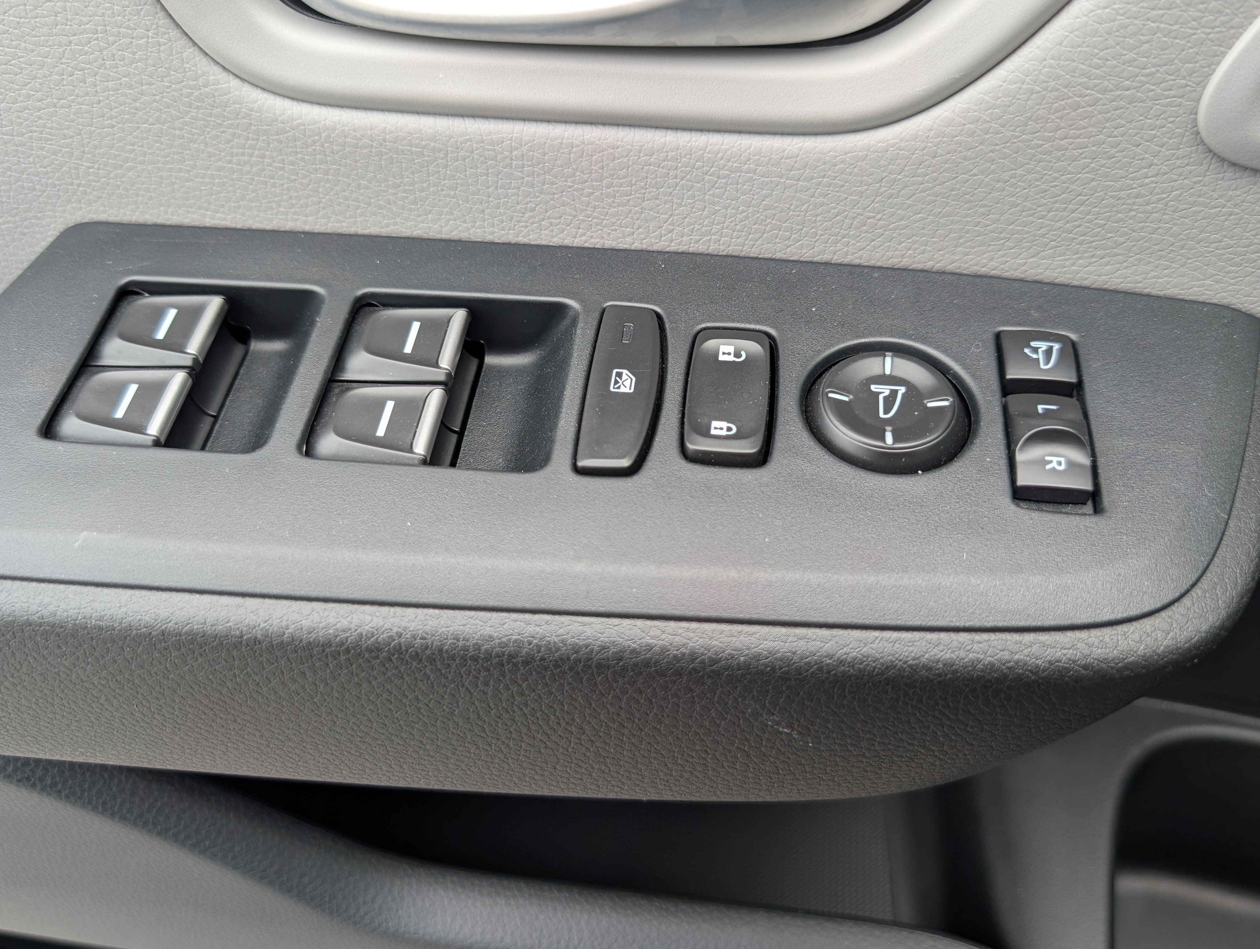 Used 2025 Honda Pilot Elite image 22