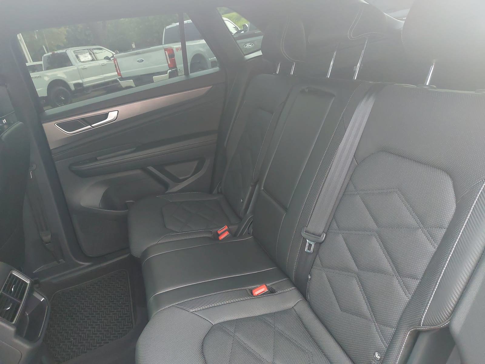 Used 2024 Volkswagen Atlas Cross Sport SE AWD/4WD image 13