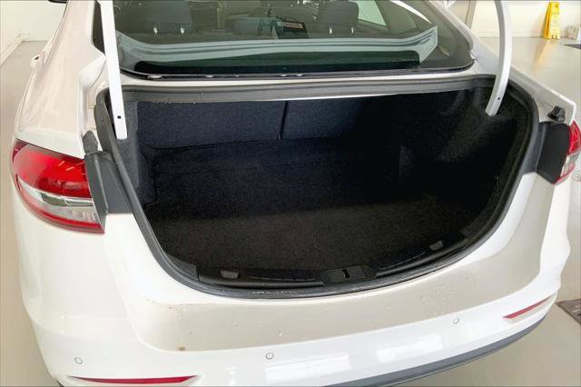 Used 2019 Ford Fusion SE FWD image 17
