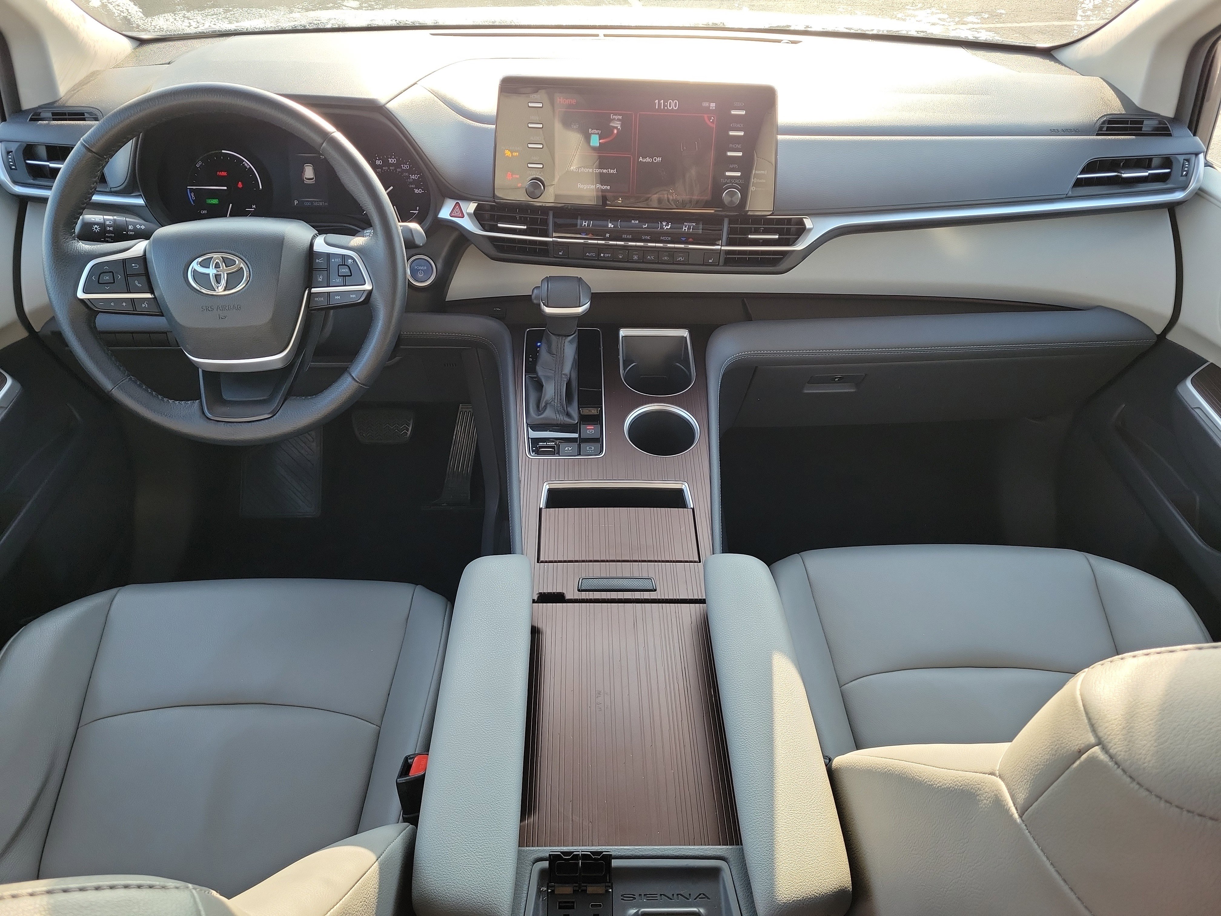 Used 2021 Toyota Sienna XLE image 16