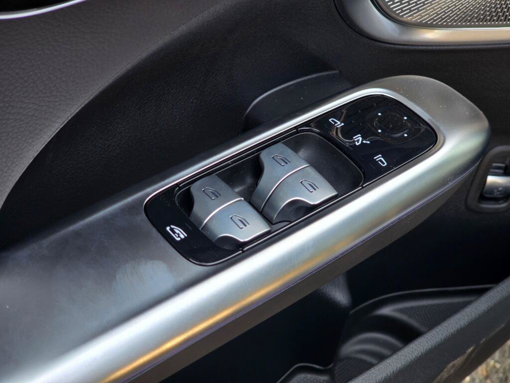 New 2026 Mercedes-Benz C 300 4MATIC Sedan image 32