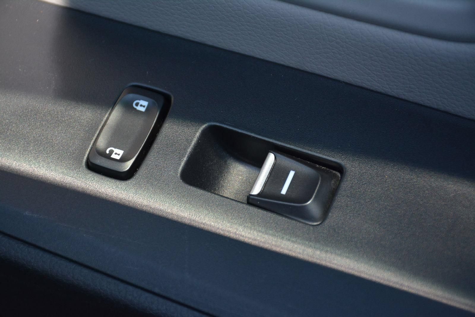 Used 2023 Honda Pilot LX image 23