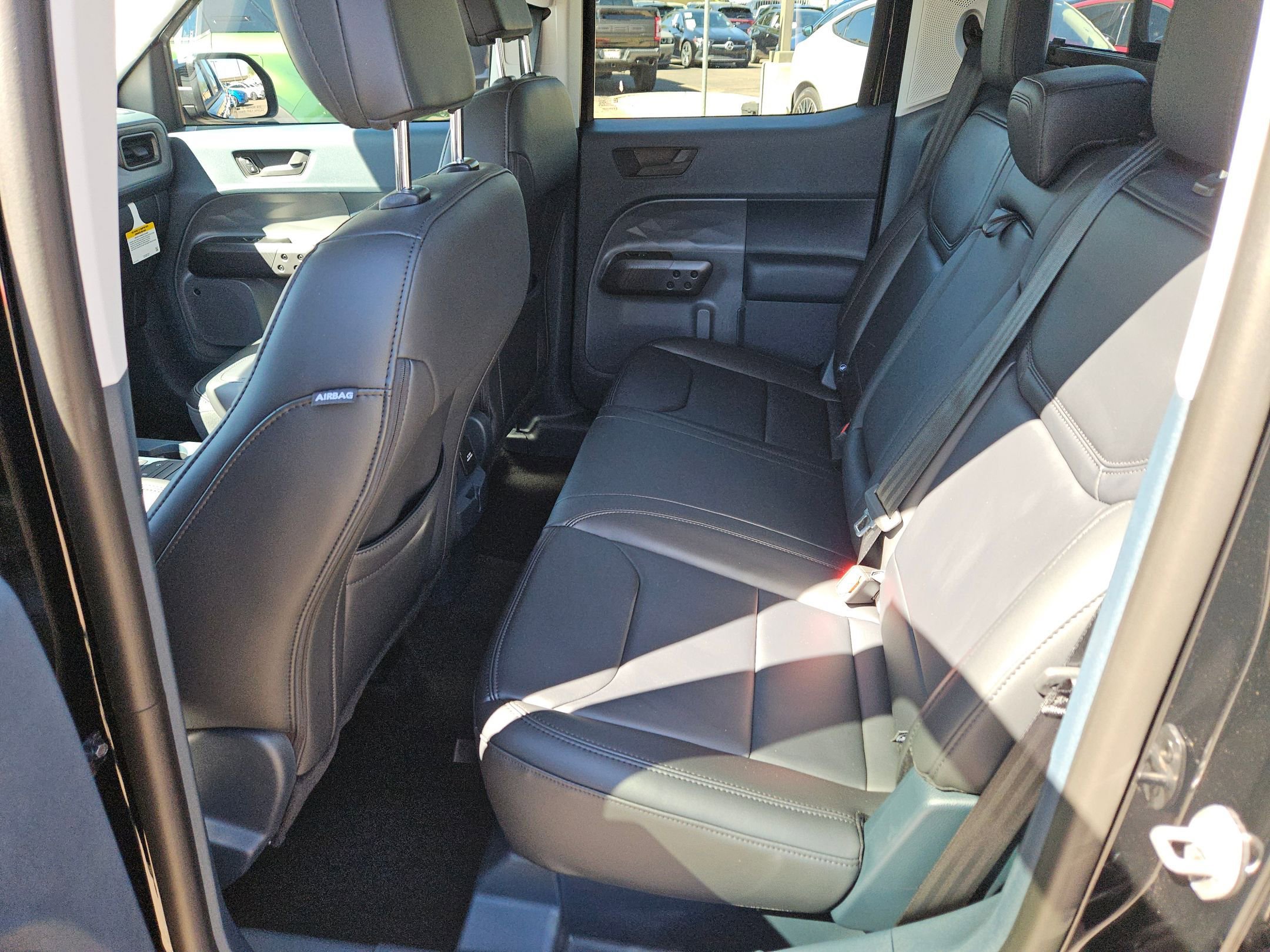 New 2025 Ford Maverick Lariat w/ Black Appearance Package image 17