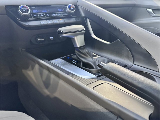Used 2023 Hyundai Elantra SEL w/ Preferred Accessory Package image 19