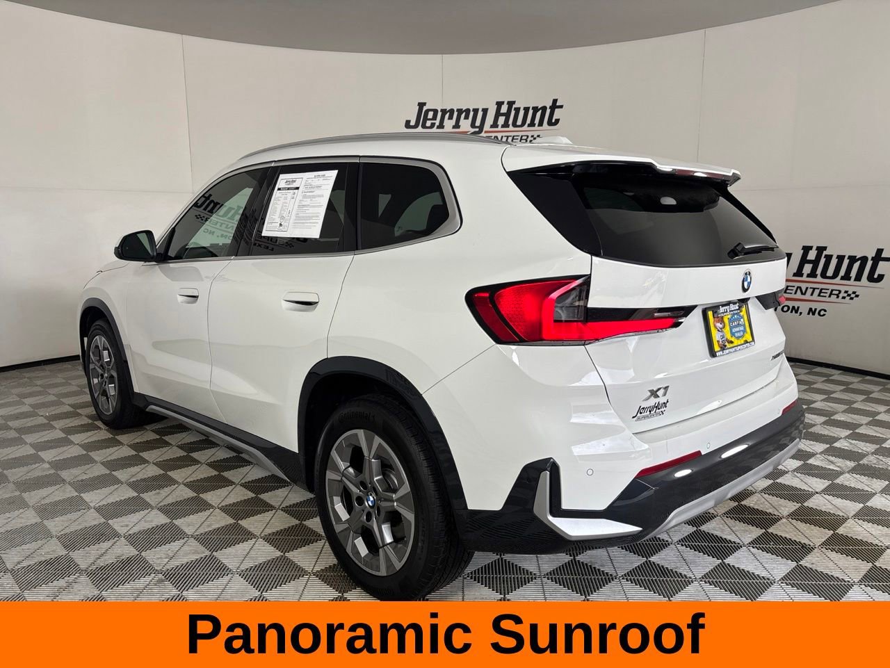 Used 2026 BMW X1 xDrive28i AWD/4WD image 7